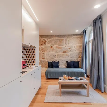 Sweet Studio W/ Big Balcony By Lovelystay Porto