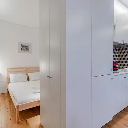 Sweet Studio W/ Big Balcony By Lovelystay