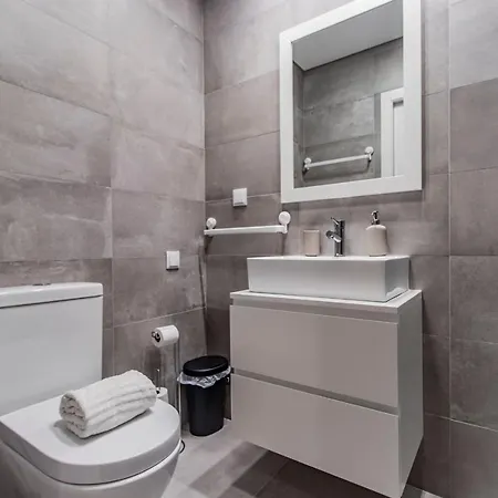 Sweet Studio W/ Big Balcony By Lovelystay Apartment *