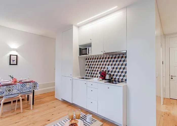 Sweet Studio W/ Big Balcony By Lovelystay * Porto