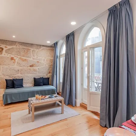 Sweet Studio W/ Big Balcony By Lovelystay * Oporto